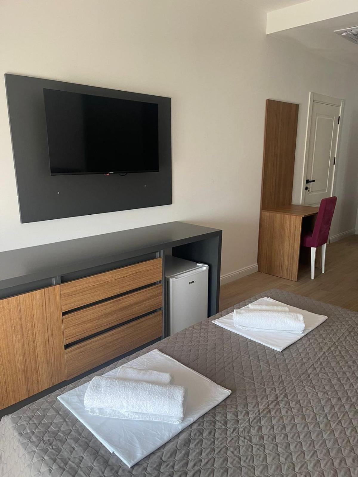 Elia Hotel